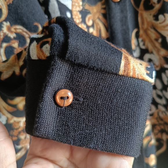 S🍂Vintage Baroque Style Versace Shirt - Picture 8 of 12